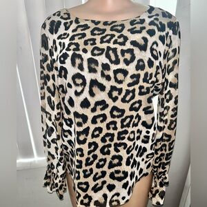 Women’s Banana Republic top in a leopard print in a size medium